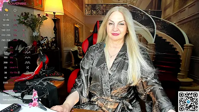 Nina Devillle online show from March 21, 2026, 9:03 am