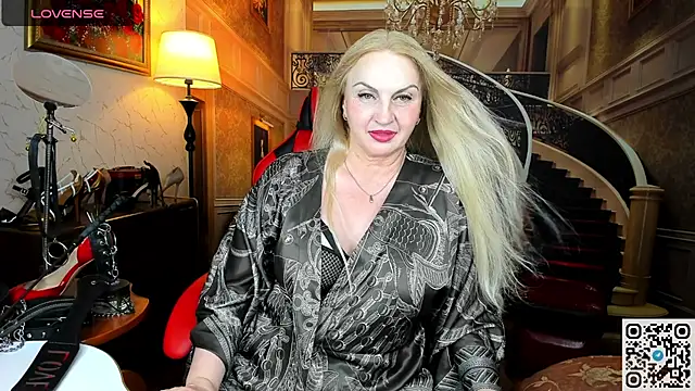 Nina Devillle online show from July 26, 2026, 3:30 pm