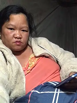 riso-00 online show from November 23, 2025, 4:50 pm