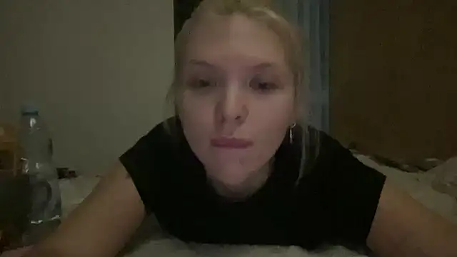 Snapshot of MArviia chatting on July 28, 2026, 9:47 pm MArviia online show from July 28, 2026, 9:47 pm