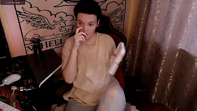 KrisNeal online show from April 28, 2026, 9:24 am