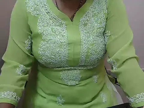 bold naina online show from November 10, 2025, 3:55 am