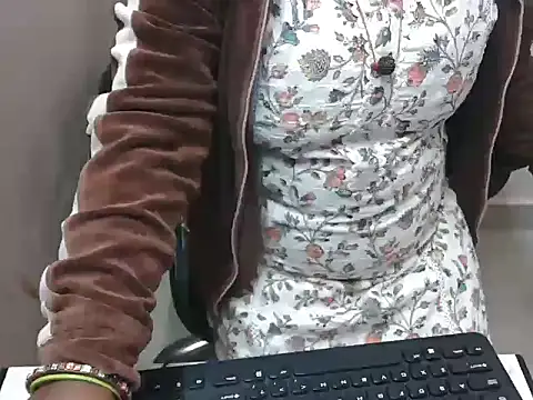 bold naina online show from December 15, 2025, 3:56 am