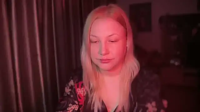 BikiHellena online show from June 18, 2026, 2:54 am