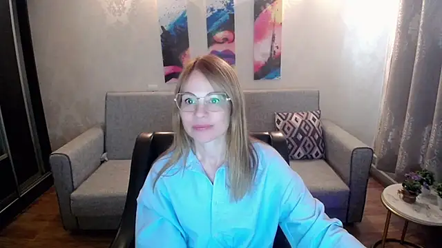 shy hot cat online show from October 3, 2025, 8:38 am