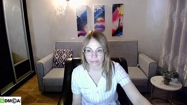 shy hot cat online show from November 10, 2025, 8:08 am