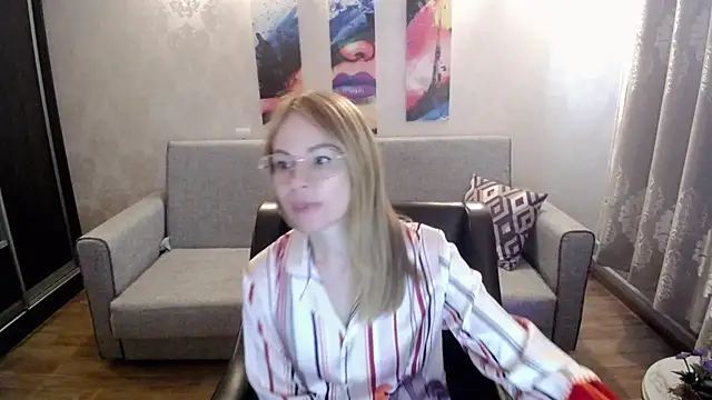 shy hot cat online show from September 26, 2025, 7:37 am