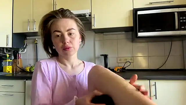 MartaLuna  online show from April 6, 2026, 8:59 am