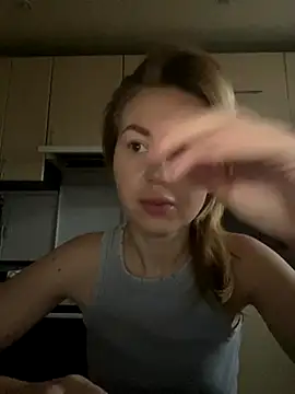 MartaLuna  online show from November 19, 2025, 6:46 am