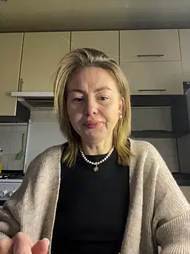 MartaLuna  online show from February 8, 2026, 12:36 pm