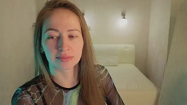 Snapshot of bella_li__ chatting on February 12, 2026, 1:27 am bella li online show from February 12, 2026, 1:27 am