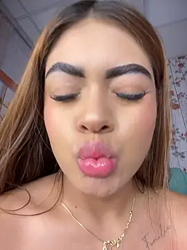 MayaMoanXXX online show from May 20, 2026, 2:25 pm