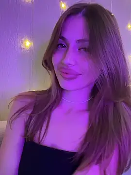 Elizabeth Tay online show from October 23, 2025, 5:33 pm