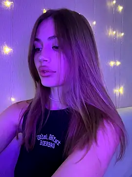 Elizabeth Tay online show from October 26, 2025, 5:24 pm