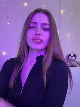 Elizabeth Tay online show from December 18, 2025, 6:34 pm