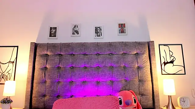 Linda Fosterr online show from November 10, 2025, 3:00 am