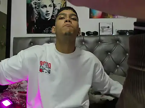 xxKamadevaxx online show from March 6, 2026, 1:06 pm