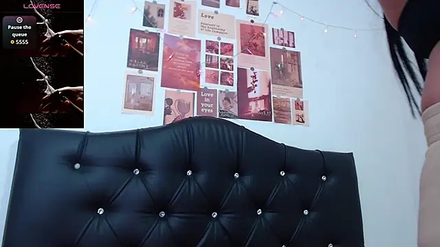 April Becker online show from March 12, 2026, 3:12 am