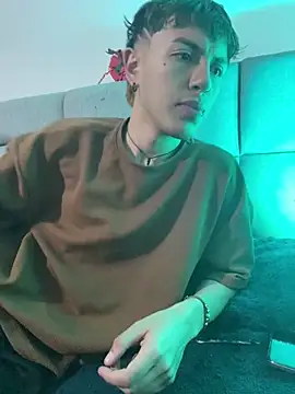 Snapshot of NaytonFreeman chatting on February 9, 2026, 12:25 pm NaytonFreeman online show from February 9, 2026, 12:25 pm