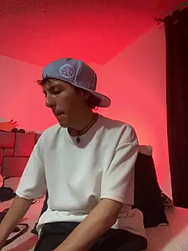 NaytonFreeman online show from October 21, 2025, 11:26 pm