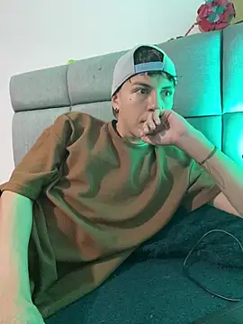 Snapshot of NaytonFreeman chatting on February 11, 2026, 12:16 pm NaytonFreeman online show from February 11, 2026, 12:16 pm