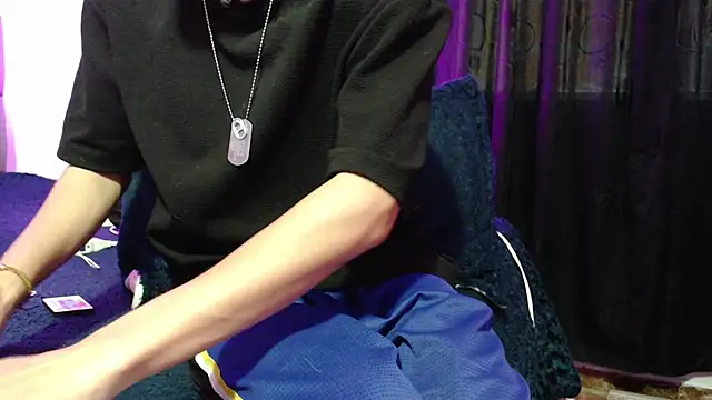 NaytonFreeman online show from November 20, 2025, 11:11 am