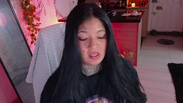 Unatatuada online show from November 8, 2025, 12:36 am