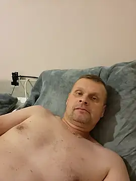 Snapshot of tygros11 chatting on November 17, 2025, 4:55 pm tygros11 online show from November 17, 2025, 4:55 pm
