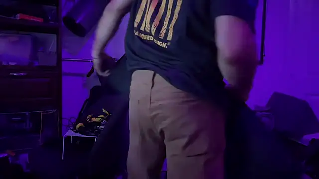 jasoncali305 online show from November 9, 2025, 9:30 pm