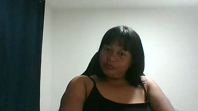Snapshot of adri89-g chatting on March 15, 2026, 11:23 pm adri89-g online show from March 15, 2026, 11:23 pm