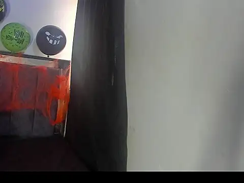 morenita sexlove online show from October 31, 2025, 2:24 pm