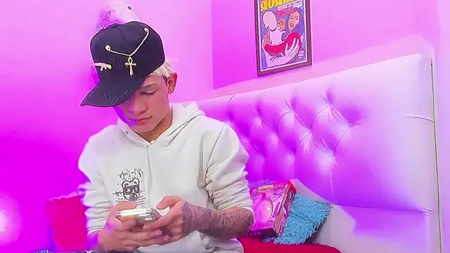 EL VENEZOLANO 22CM online show from December 15, 2025, 7:14 am