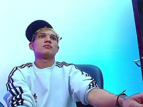 EL VENEZOLANO 22CM online show from November 27, 2025, 3:40 am