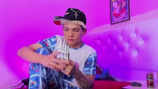 EL VENEZOLANO 22CM online show from December 21, 2025, 7:37 pm