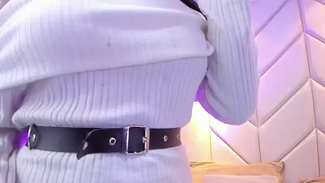 Snapshot of AishaValcazar chatting on February 27, 2026, 4:01 am AishaValcazar online show from February 27, 2026, 4:01 am