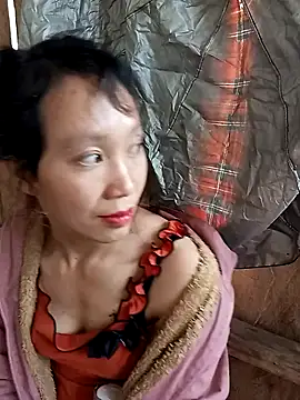 bonnie-00 online show from November 4, 2025, 3:21 am