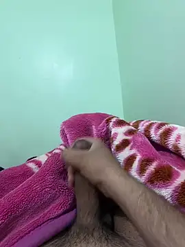 ali  ali210 online show from February 16, 2026, 6:06 pm