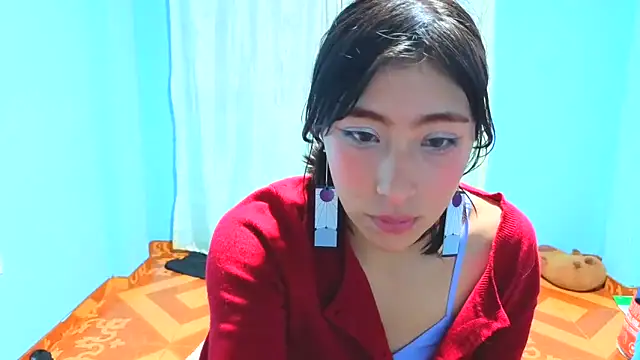 Sullyoonn online show from April 17, 2026, 4:04 am