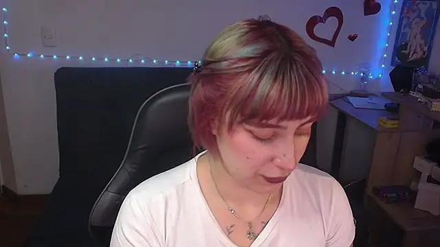 Miacatsito3 online show from July 24, 2026, 3:02 am