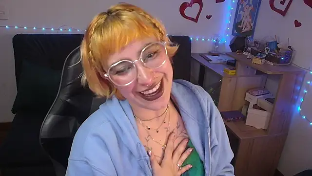 Miacatsito3 online show from June 19, 2026, 1:44 am