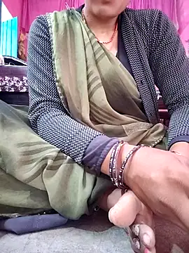 Snapshot of AnjaliKapoor chatting on October 7, 2025, 3:29 am AnjaliKapoor online show from October 7, 2025, 3:29 am