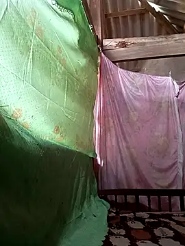 Snapshot of Vuong_x chatting on October 22, 2025, 4:01 am Vuong x online show from October 22, 2025, 4:01 am