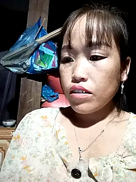 Snapshot of Vuong_x chatting on September 16, 2025, 12:28 pm Vuong x online show from September 16, 2025, 12:28 pm