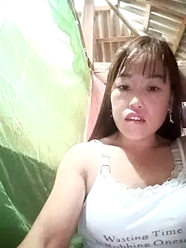 Snapshot of Vuong_x chatting on October 4, 2025, 3:19 am Vuong x online show from October 4, 2025, 3:19 am