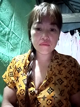 Snapshot of Vuong_x chatting on October 6, 2025, 10:54 pm Vuong x online show from October 6, 2025, 10:54 pm