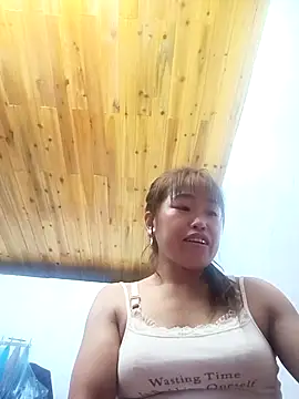 Snapshot of Vuong_x chatting on September 30, 2025, 6:19 am Vuong x online show from September 30, 2025, 6:19 am