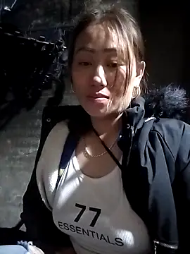 Snapshot of Dung_x chatting on March 15, 2026, 5:25 am Dung x online show from March 15, 2026, 5:25 am