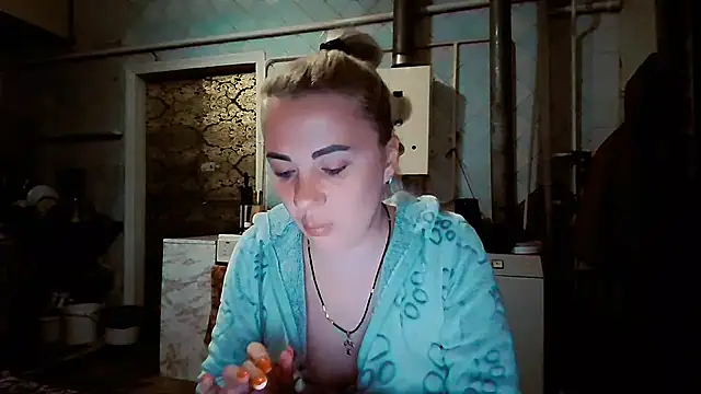 Snapshot of EmmaCat_ chatting on February 18, 2026, 6:37 pm EmmaCat online show from February 18, 2026, 6:37 pm