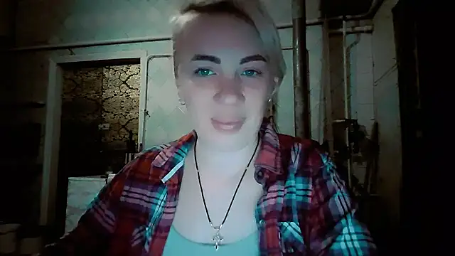 Snapshot of EmmaCat_ chatting on February 16, 2026, 6:12 am EmmaCat online show from February 16, 2026, 6:12 am