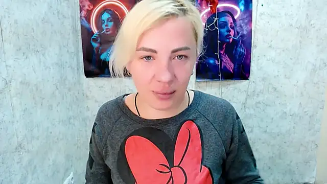 Snapshot of EmmaCat_ chatting on March 3, 2026, 5:03 am EmmaCat online show from March 3, 2026, 5:03 am